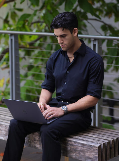 Freelance copywriter. Marketing services for digital brands.